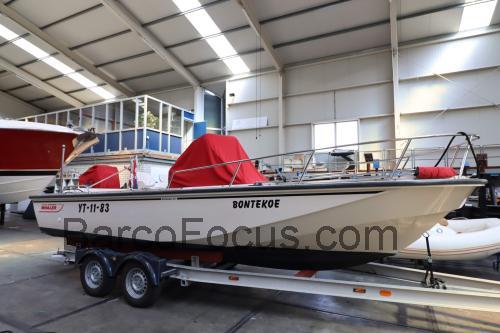 Boston Whaler Outrage 22 ficha tecnica